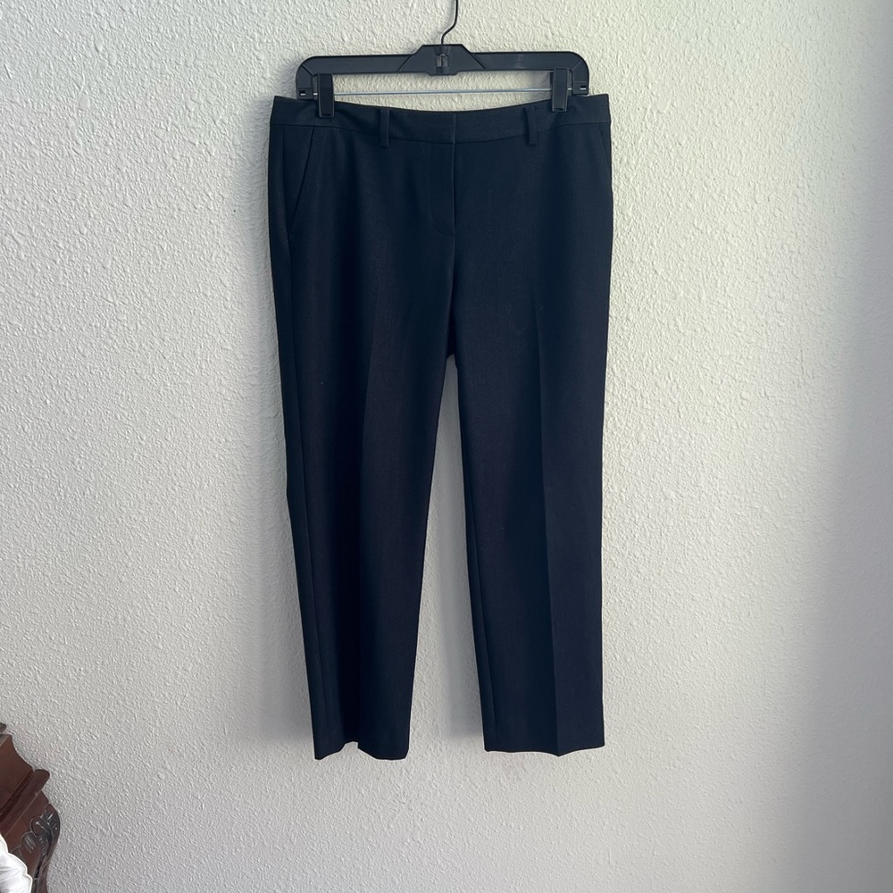Black pants 
Tahari 
Size: 6